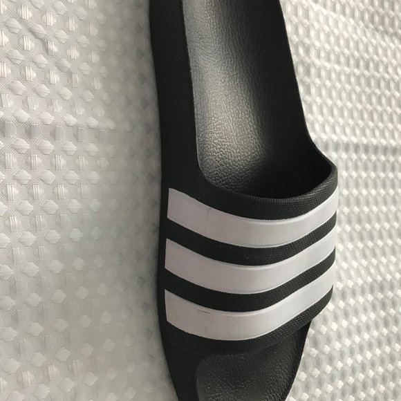 Adilette Boost Slides - Picture 2 of 5